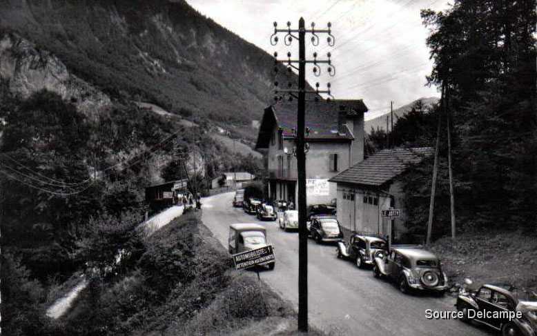 74 Le Jotty Entree du Village.jpg